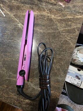 Revlon Pink Ceramic Hair Straightener Flat Iron